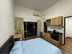 green-gardens photo thumbnail #2